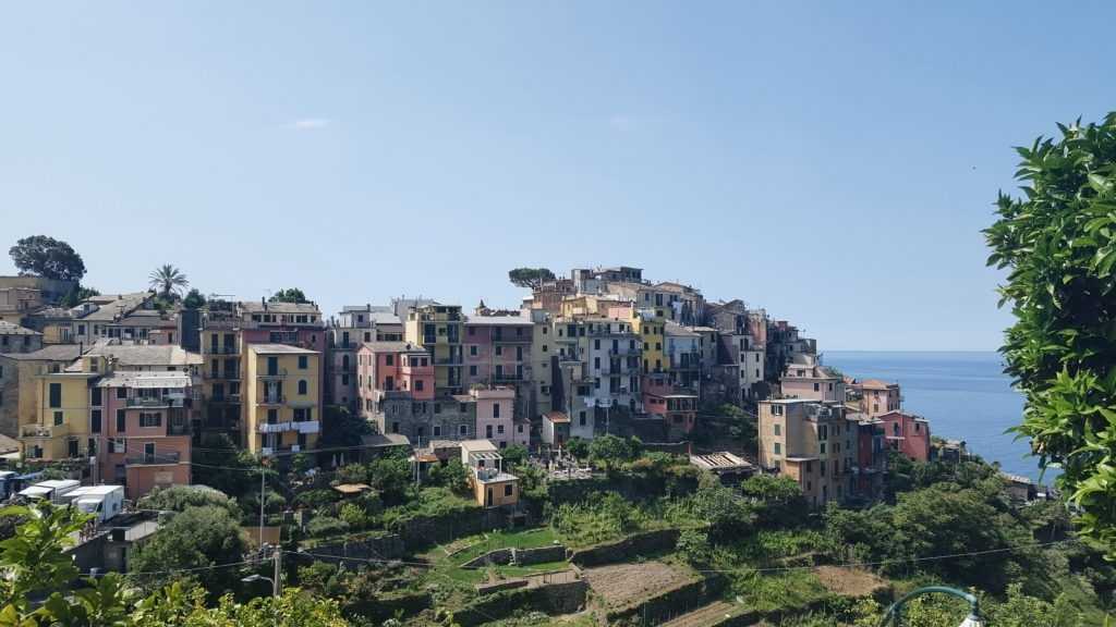 Hiking Italy's Cinque Terre from Vernazza to Corniglia