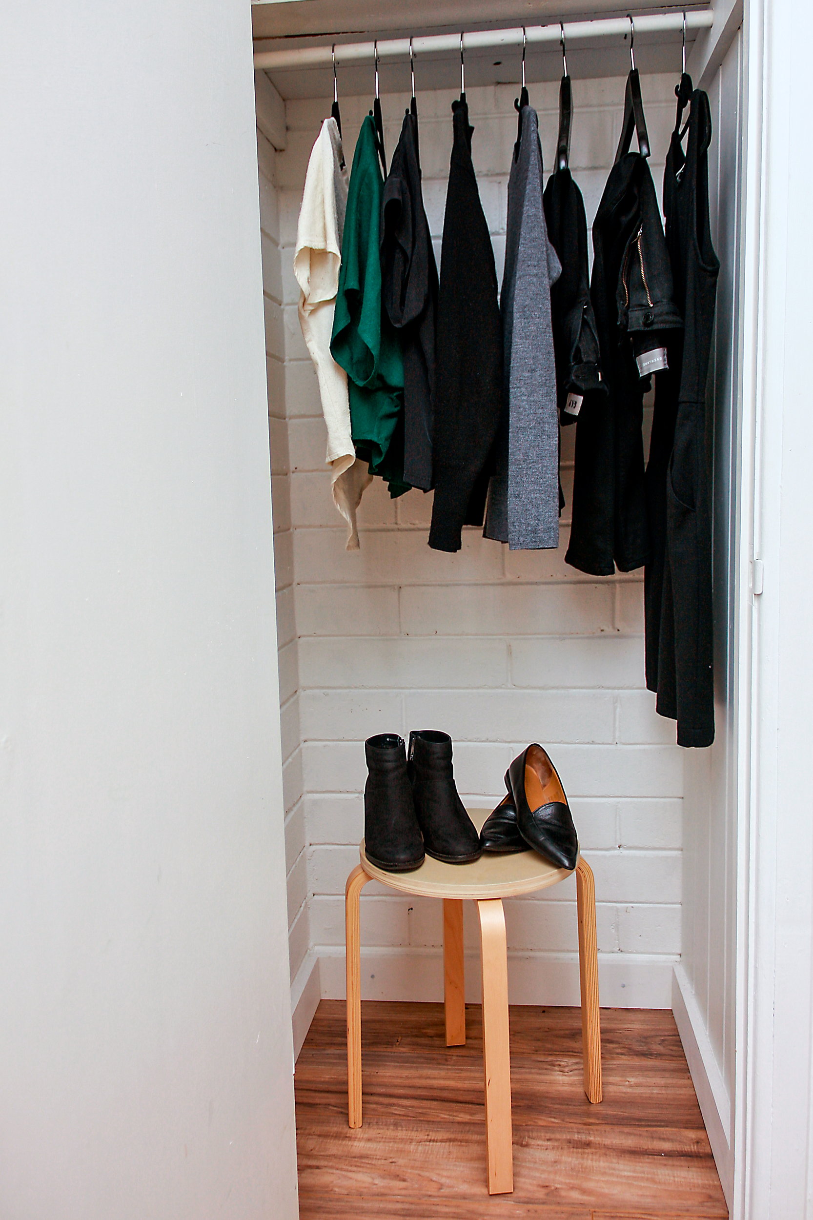 A closet of ten items for the Winter 10x10