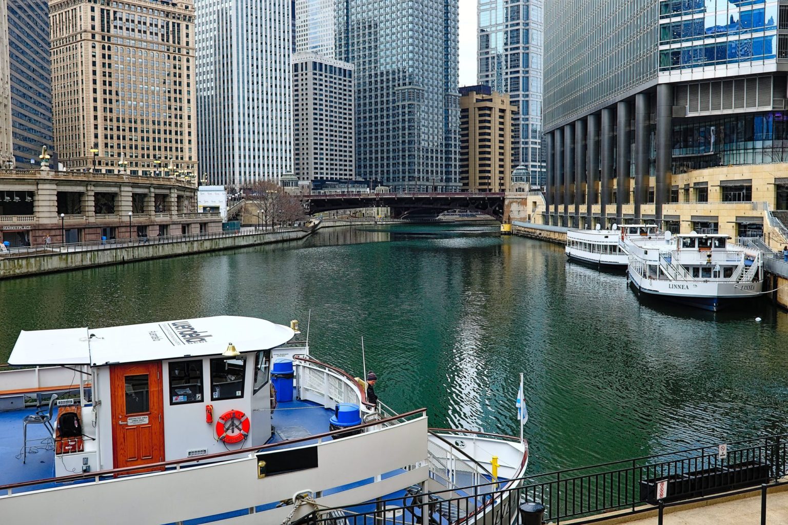 36 Hours In Downtown Chicago Travel Guide | Wayward