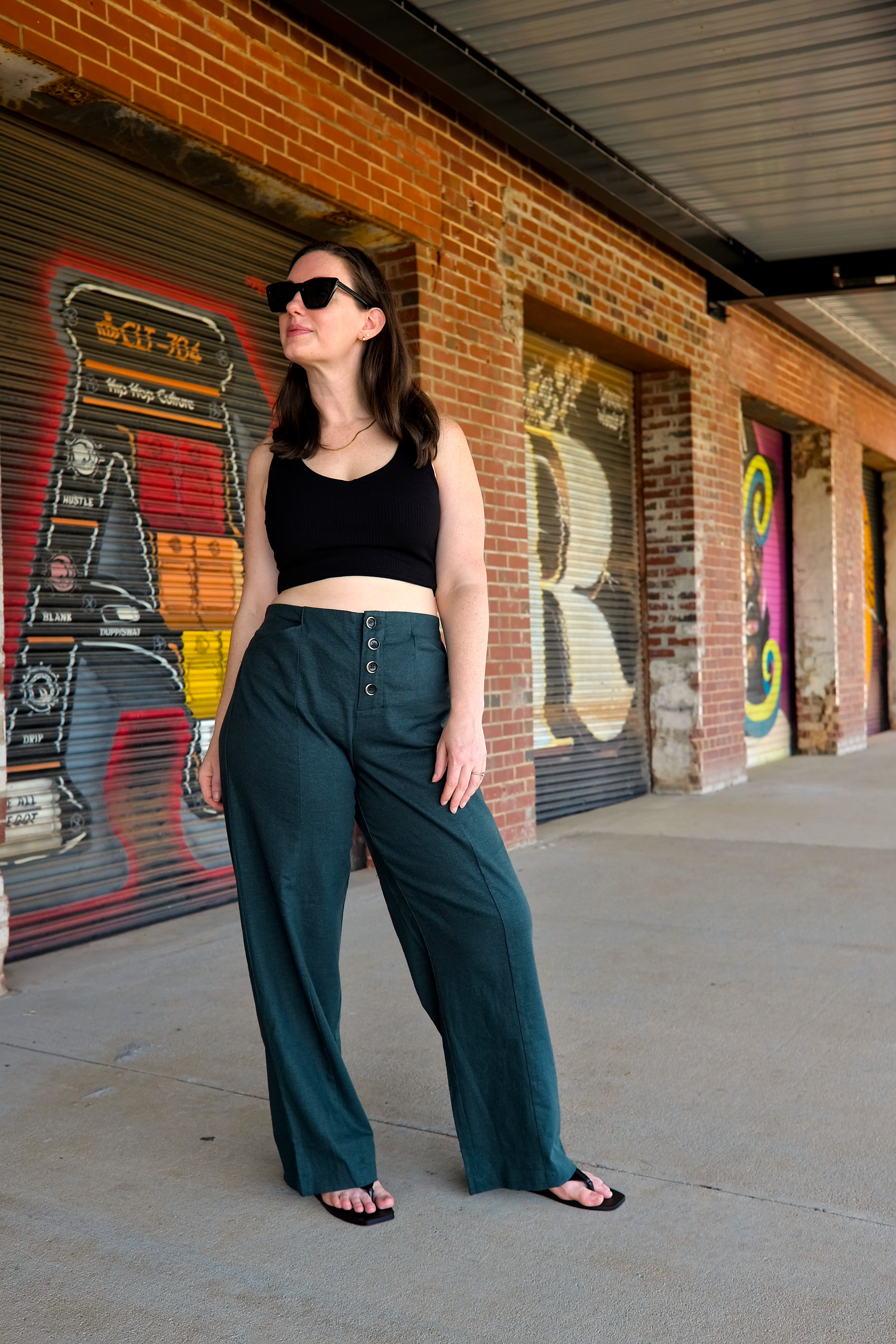 Alyssa wears the linen pants from Universal Standard