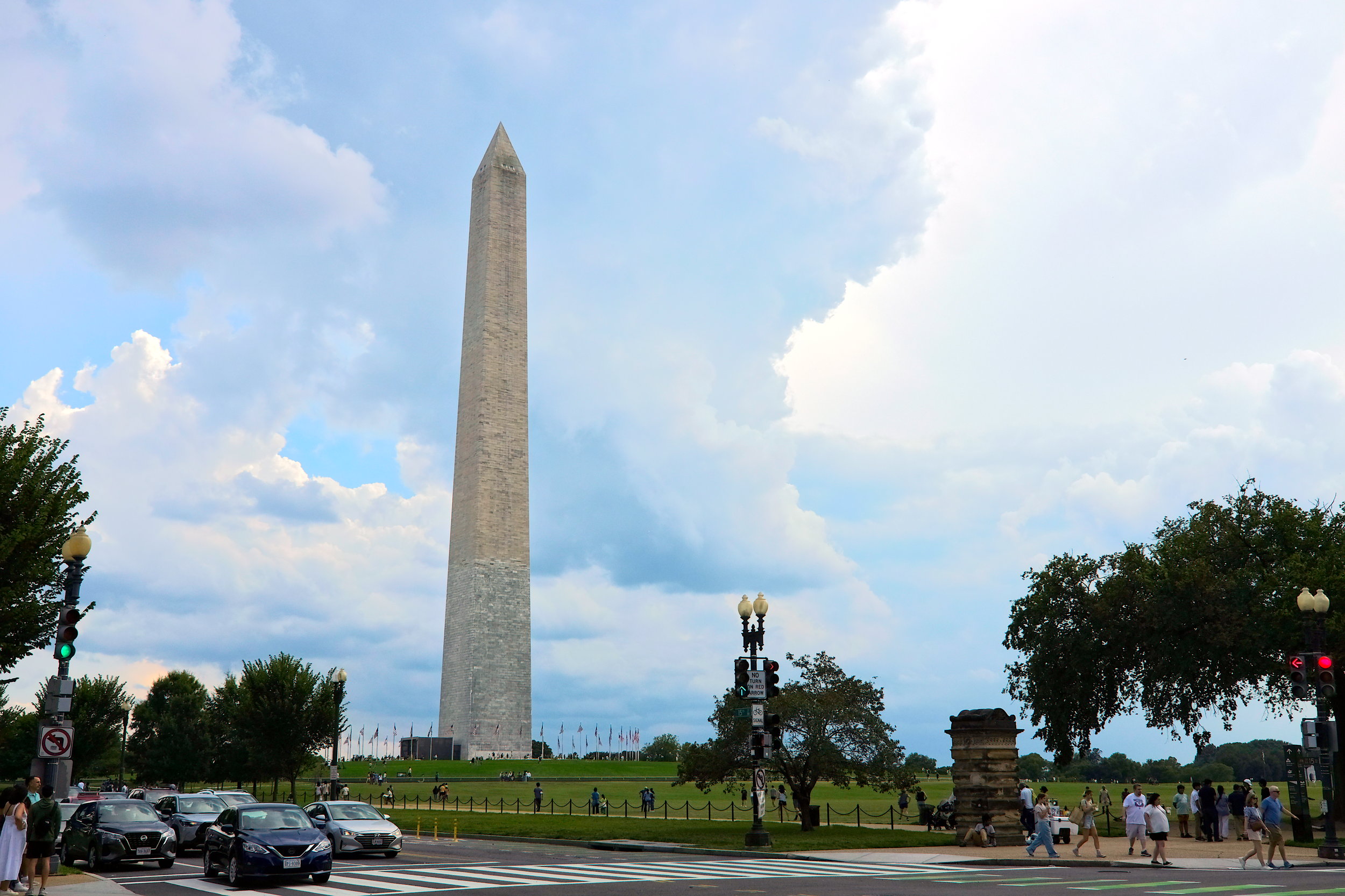 The Washington Monument in summer