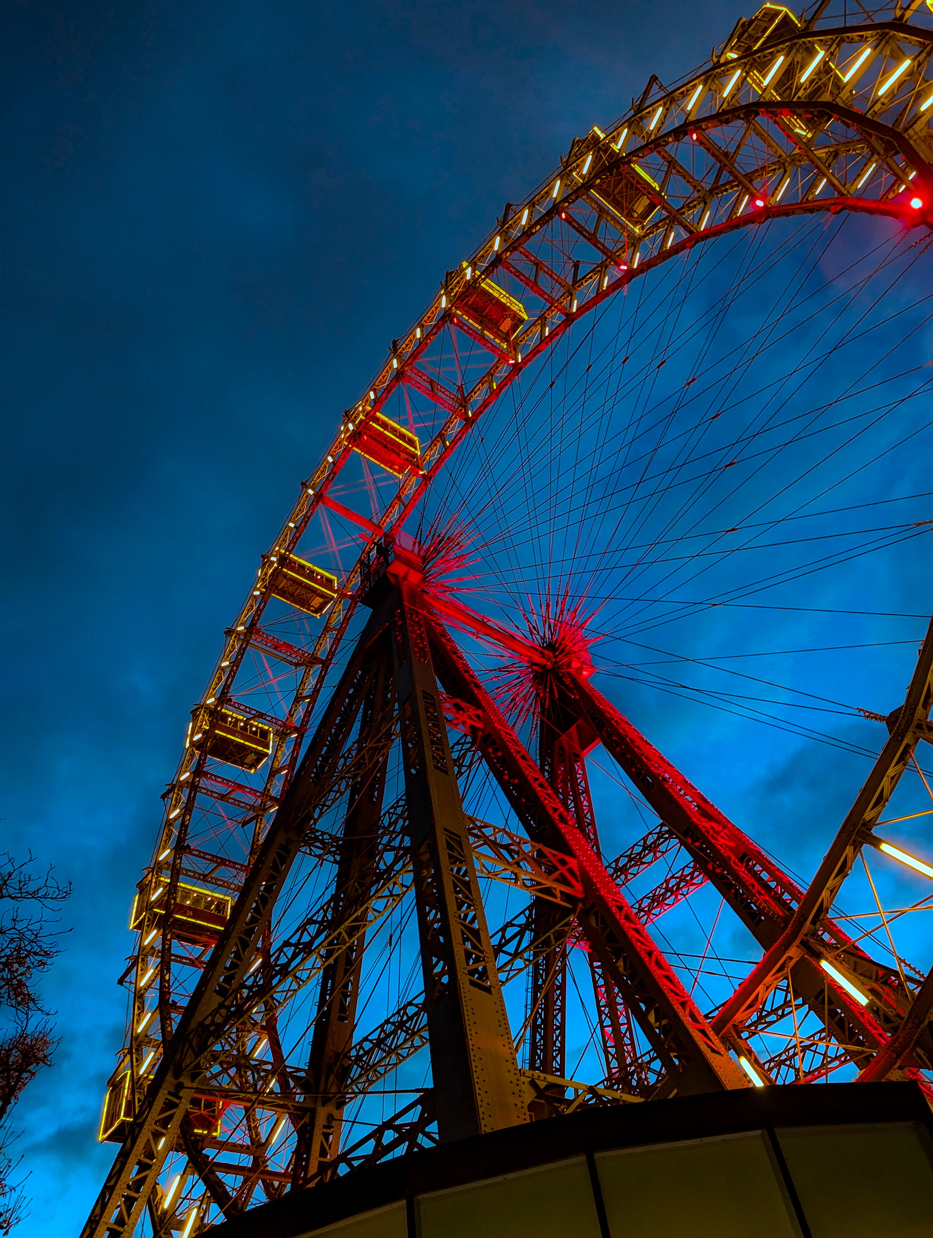 The Vienna Giant Ferris Wheel at night