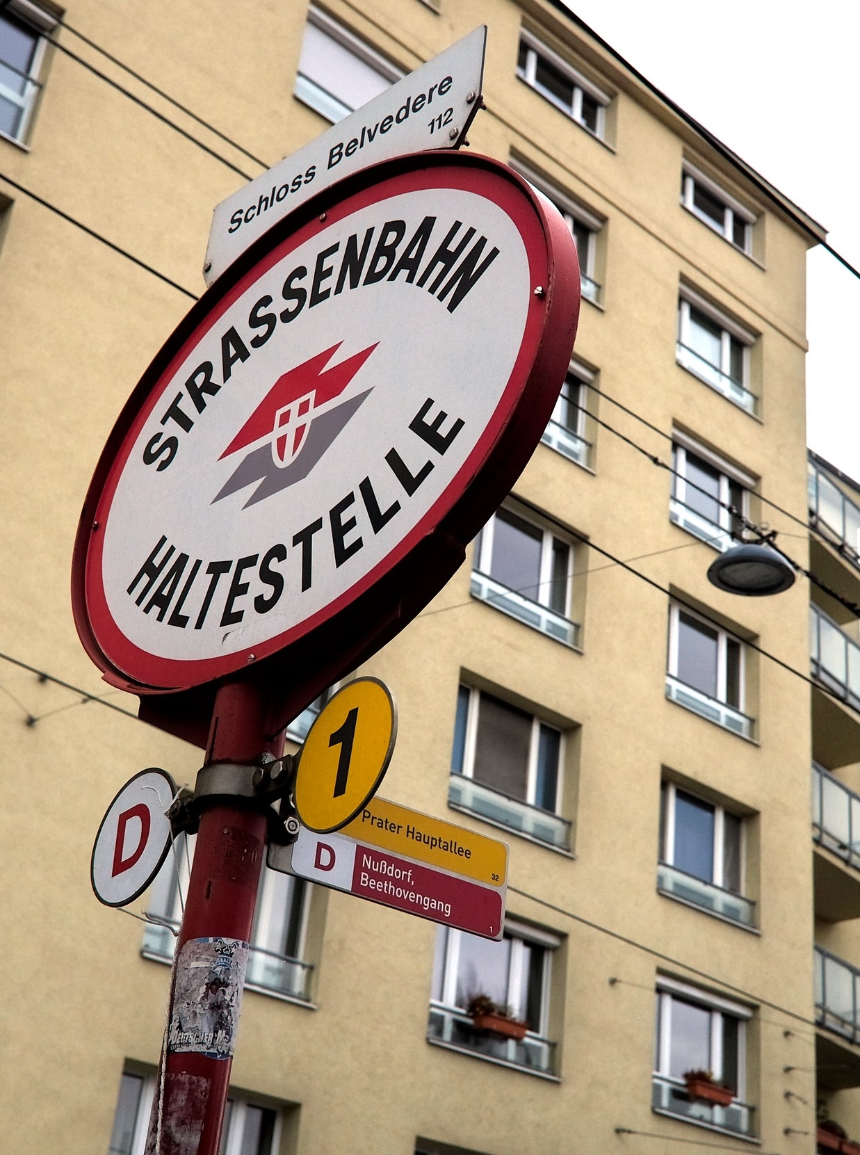 A Vienna tram stap