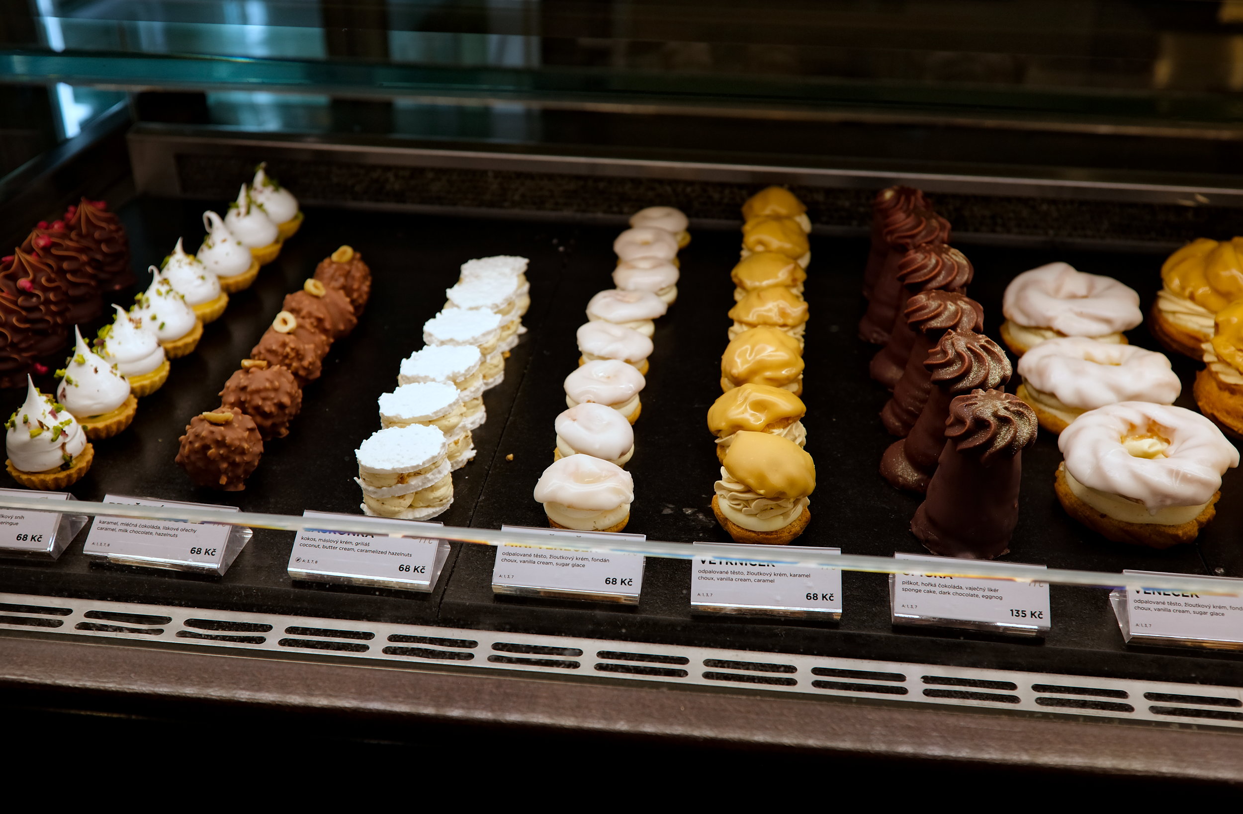 The pastry case at Cukrárna Myšák