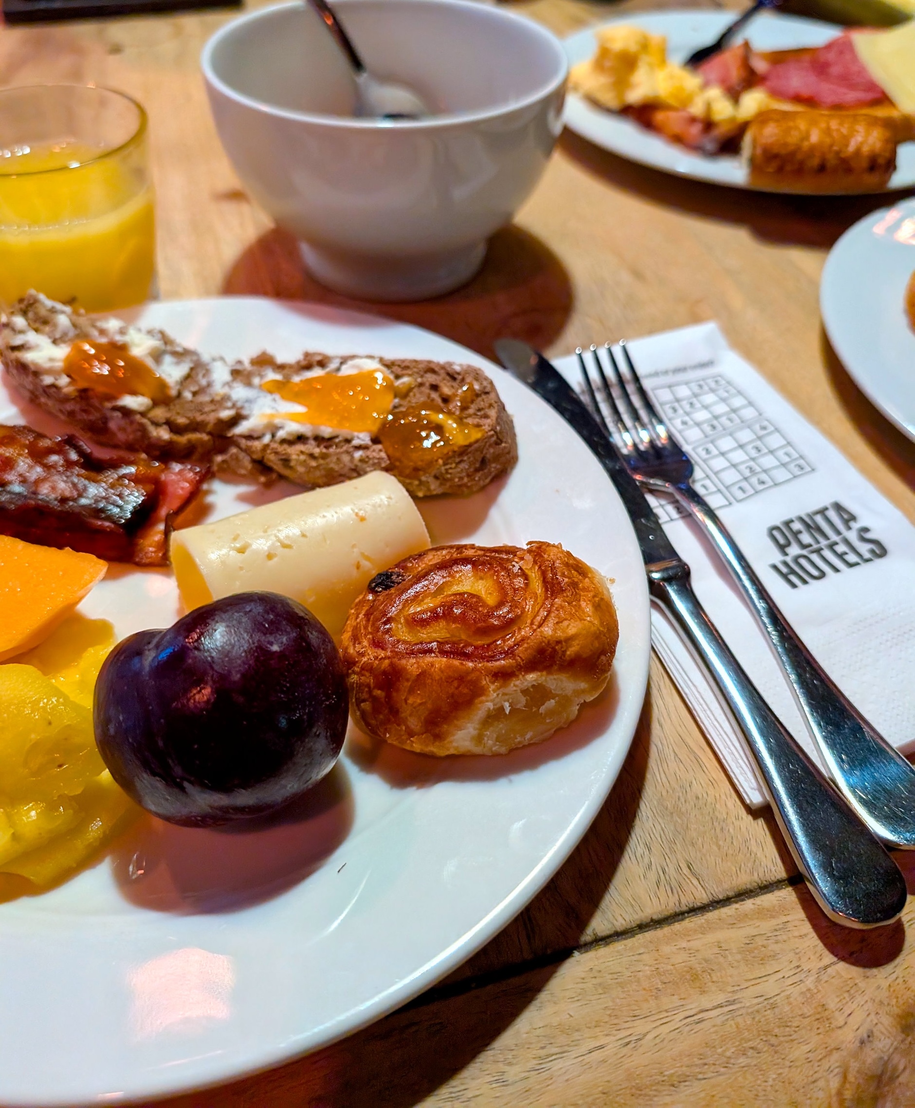 Alyssa and Michael's plates of breakfast at Pentahotel Prague