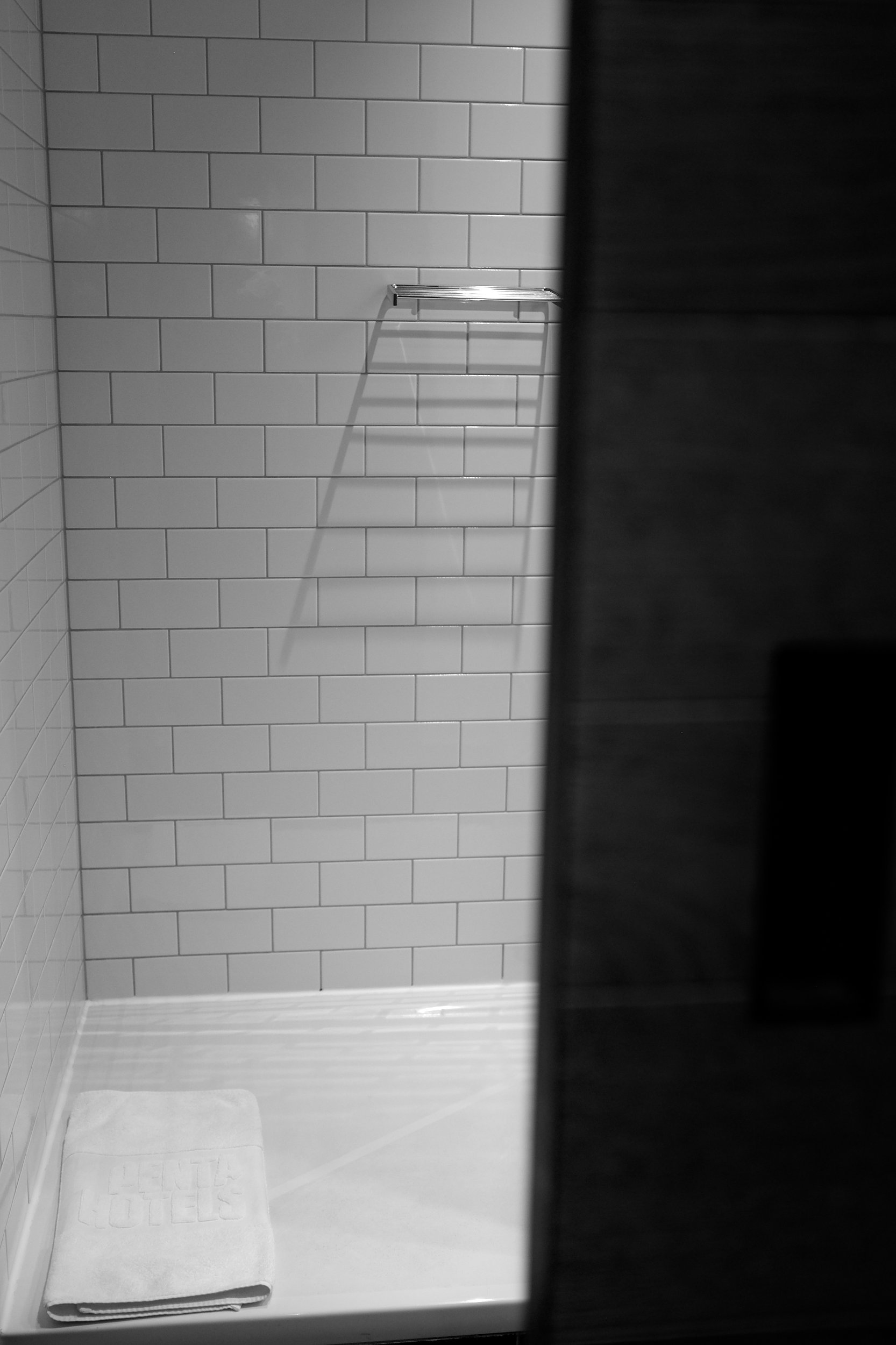 The shower with a half-door at Penta