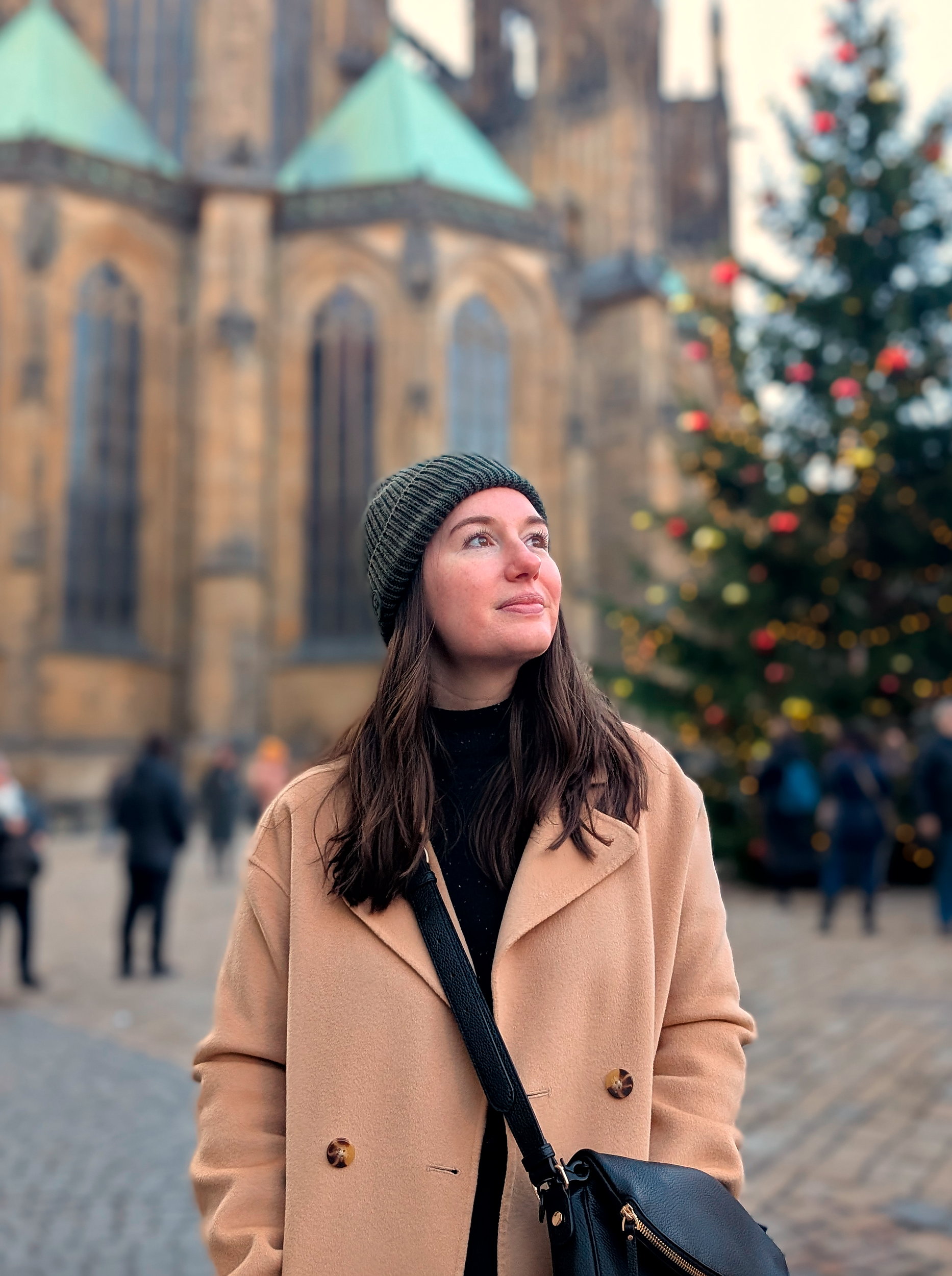 Alyssa in front of Prague Castle